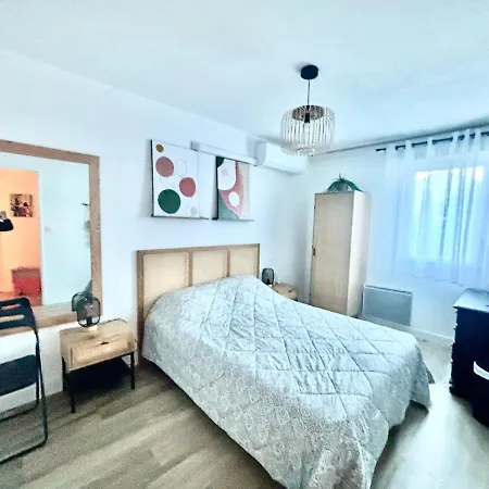 Lejlighed 2-bedroom With Terrace And Garage *