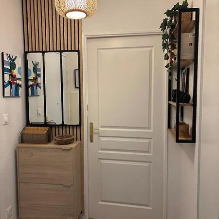 2-bedroom With Terrace And Garage Apartamento